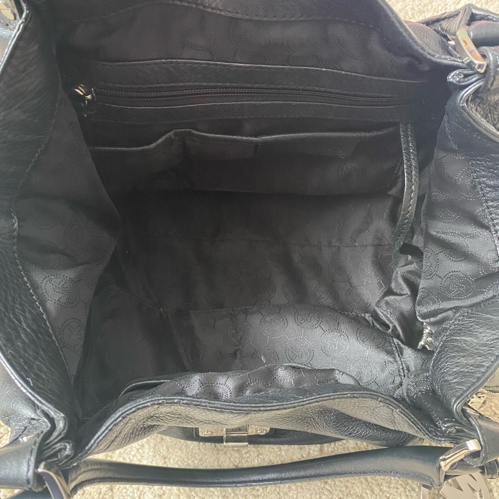 Michael Kors Hobo Bag with Wallet - Picture 4 of 10